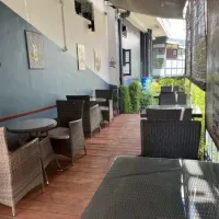 A vendre fonds de commerce restaurant avec terrasse et appartement situé à Ambatobe